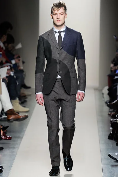 Look 1